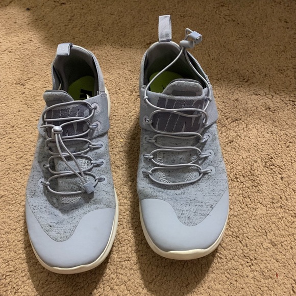 Nike Shoes - Nike running shoes